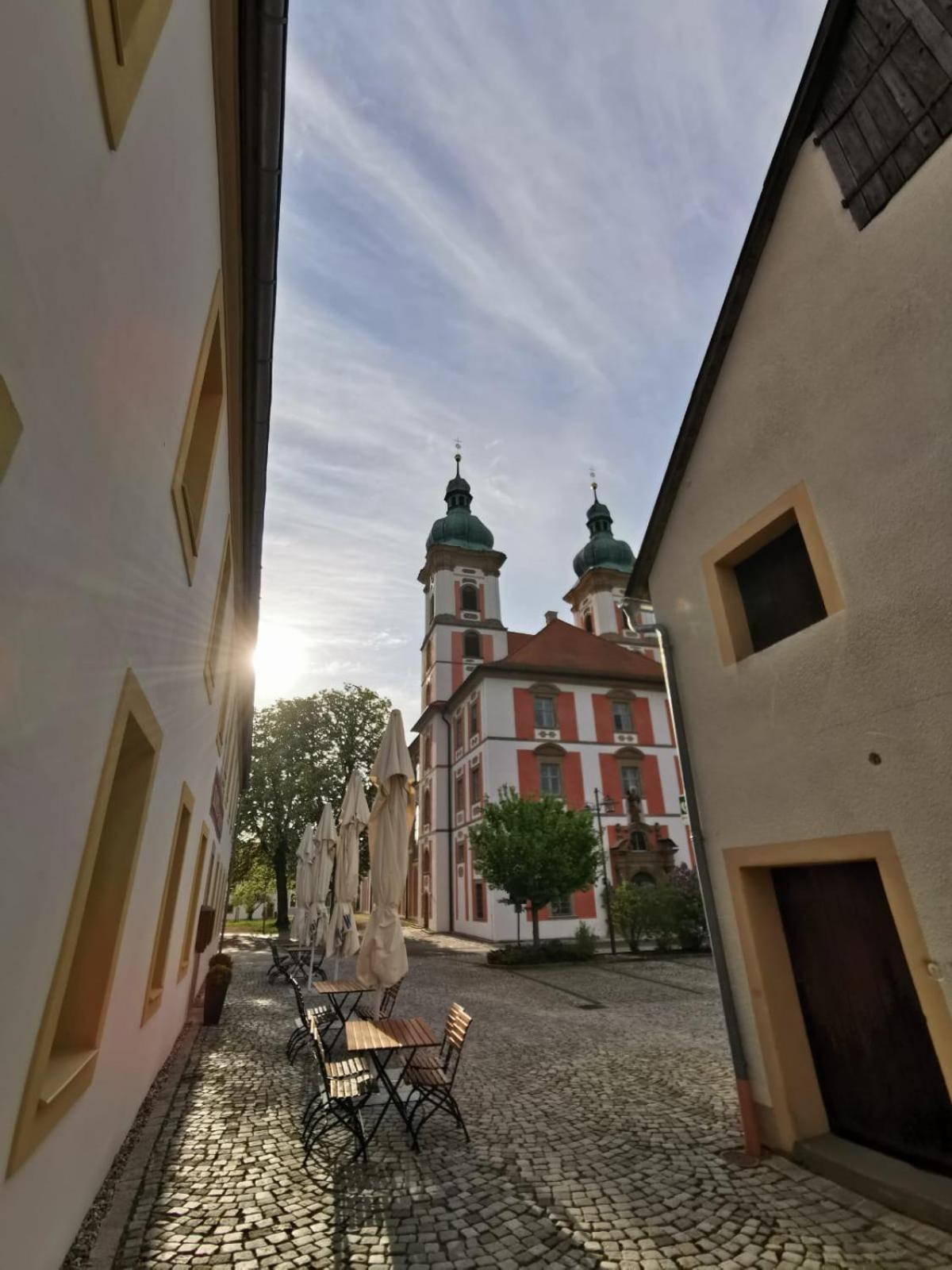 Hotel Kloster-Gasthof Speinshart Эшенбах Экстерьер фото